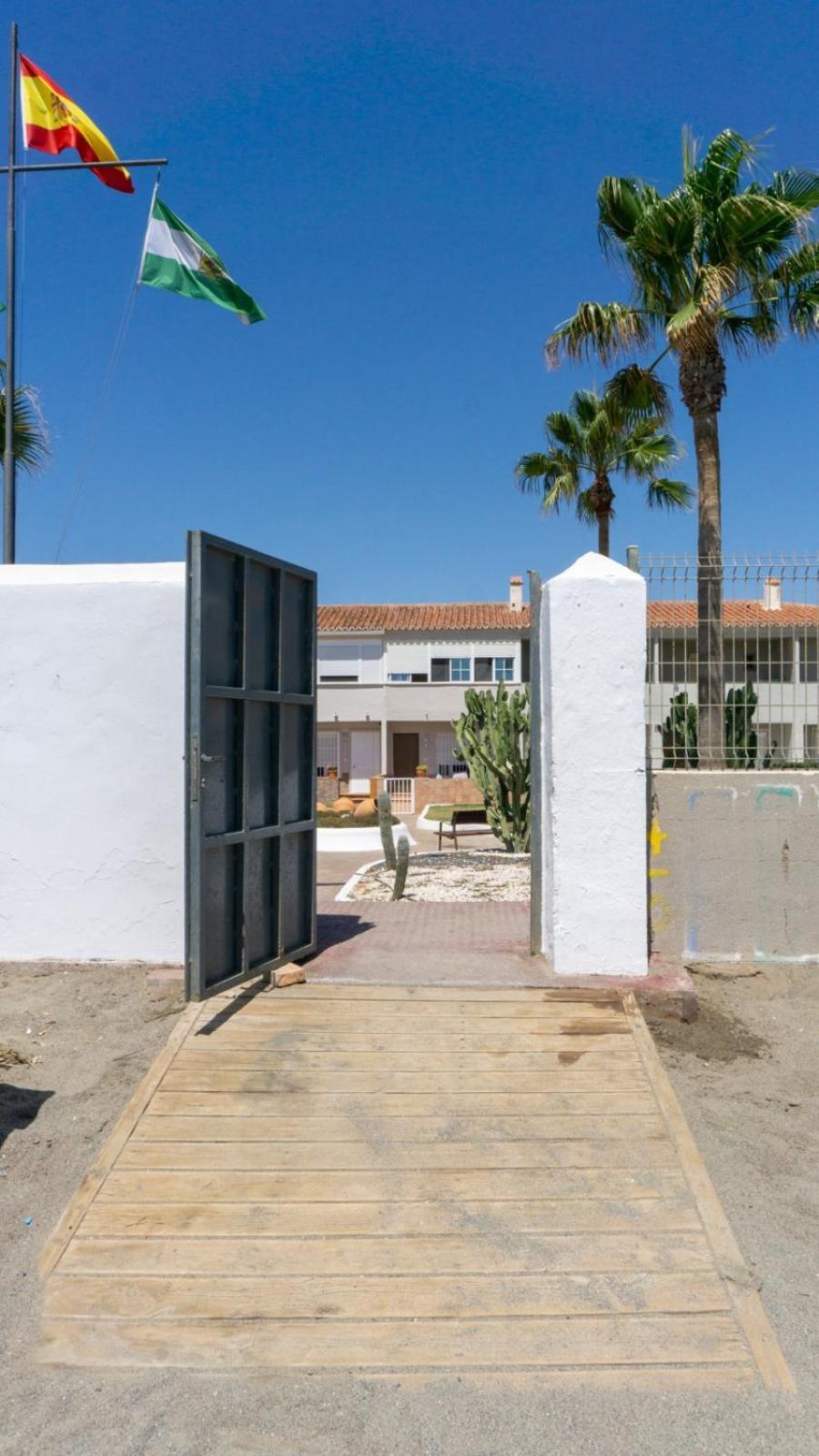 Acogedora Casa Junto Al Mar ,Cerca Del Centro Urbano Apartment Malaga Exterior photo